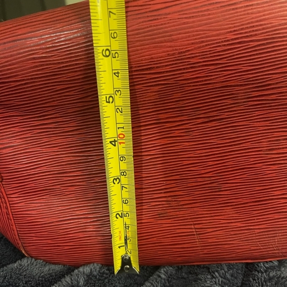 (SOLD)Authentic vintage Louis Vuitton Red Epi bucket noe bag - Picture 12 of 12